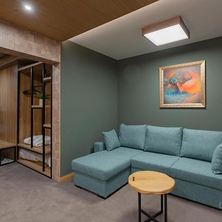 103 View Park Hotel Panichishte Bagian luar foto