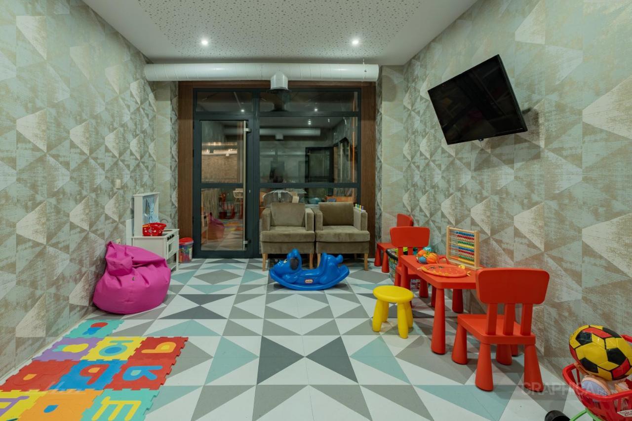 103 View Park Hotel Panichishte Bagian luar foto