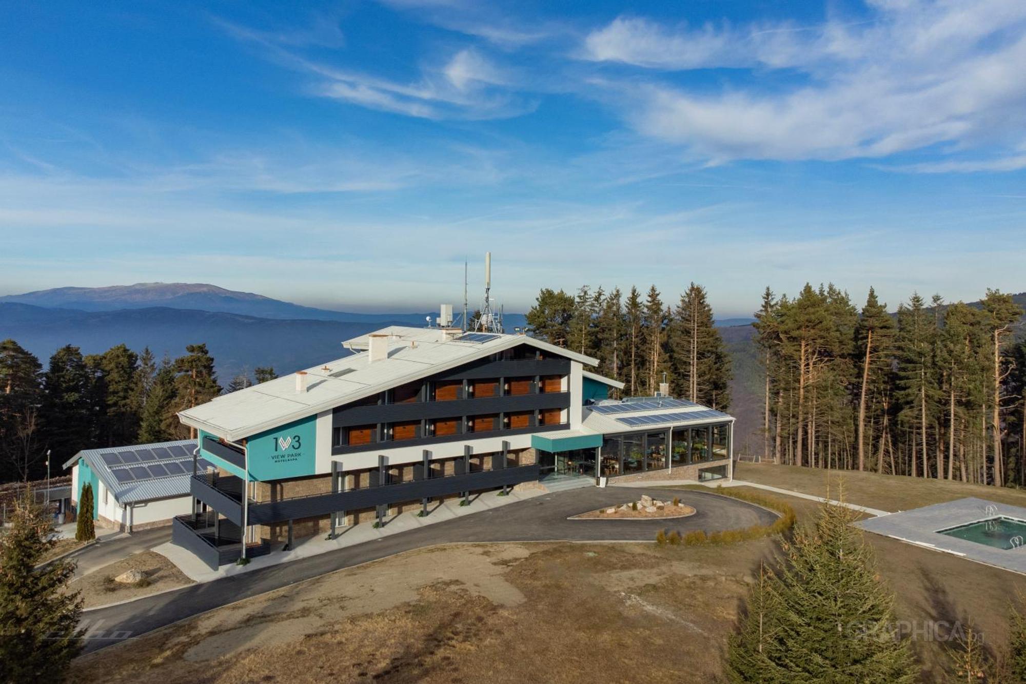 103 View Park Hotel Panichishte Bagian luar foto