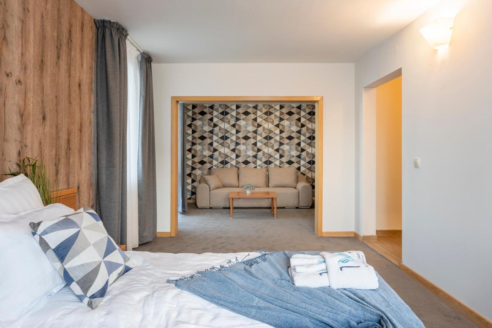 103 View Park Hotel Panichishte Bagian luar foto
